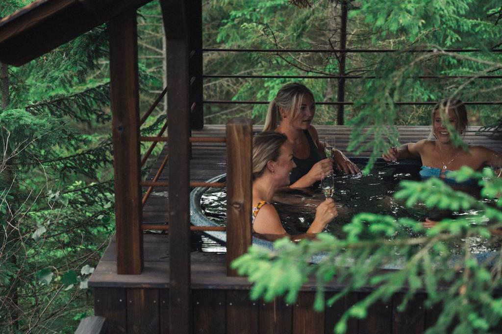 Hyssna Forest Resort Kültér fotó